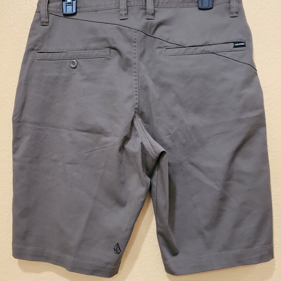 Volcom  short - Picture 2 of 9